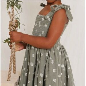 Girl’s Daisy Ivy Smocked Dress || Fern